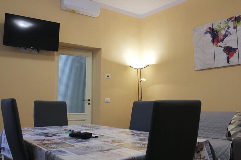 The Walls Apartamento Lucca Exterior foto